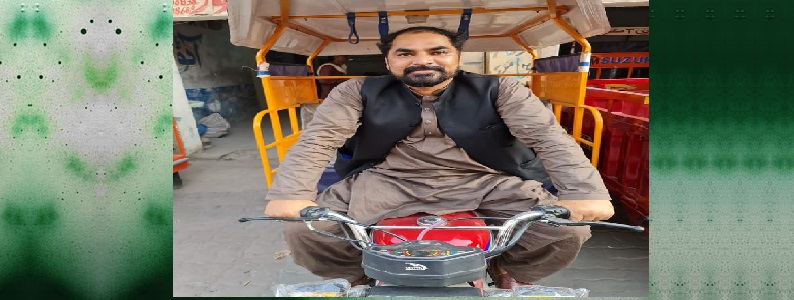 When the friends expressed their desire for business, the rickshaw went to the showroom. Chaudhry Muhammad Akram Khattana