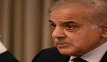 وزیراعظم شہباز شریف نے یوتھ پروگرام کے تحت قرض کی رقم بڑھا کر 15 لاکھ کرنے کی ہدایت کر دی
