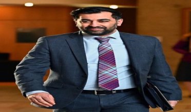پاکستان کے شہر میاں چنوں سے تعلق رکھنے والے 37 سالہ حمزہ یوسف سکاٹ لینڈ میں منسٹر سکاٹ لینڈ منتخب ہوگئے