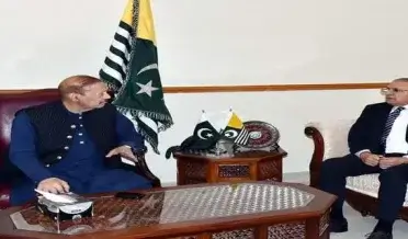صدر آزاد جموں وکشمیر بیرسٹر سلطان محمود چوہدری سے چیف جسٹس آزادجموں وکشمیر سپریم کورٹ راجہ سعید اکرم کی ایوان صدر کشمیر ہاؤس اسلام آباد میں ملاقات