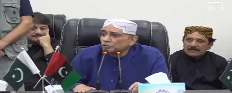 پاکستان پیپلزپارٹی پارلیمنٹرینز کے صدر آصف علی زرداری سے زرداری ہاؤس میں دوسرے روز بھی کارکنان کی ملاقاتوں کا سلسلہ جاری