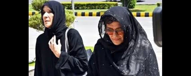 لندن پلان کے مطابق پی ٹی آئی کو کرش کرنے کا ایجنڈا تھا، مرحلہ وار پارٹی کو کرش کرتے ہوئے انتخابی نشان بھی لیا گیا.علیمہ خان