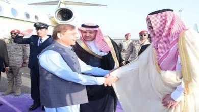 وزیراعظم پاکستان شہباز شریف تین روزہ سرکاری دورے پر سعودی عرب پہنچ گئے