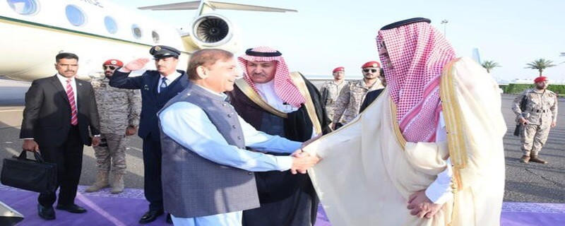 وزیراعظم پاکستان شہباز شریف تین روزہ سرکاری دورے پر سعودی عرب پہنچ گئے