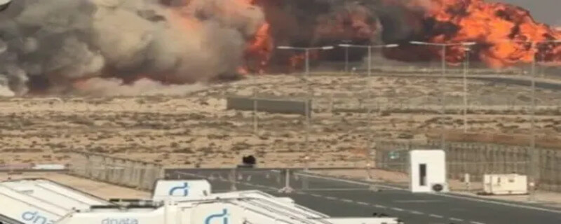 دبئی میں ائیر شو کے دوران بھارت کا جنگی طیارہ تیجس گر کر تباہ