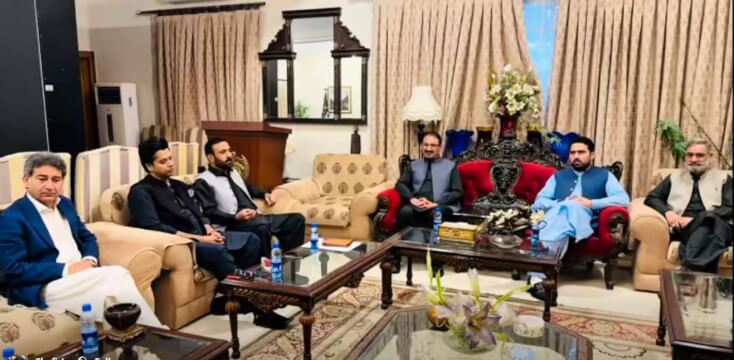 پاکستان تحریک انصاف خیبرپختونخوا کا امن و امان کے حوالے سے مجوزہ امن جرگہ پر اہم مشاورتی اجلاس